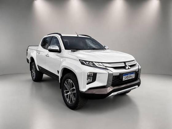 MITSUBISHI TRITON 2.4 BITURBO DIESEL CD HPE-S 4X4 AUTOMÁTICO